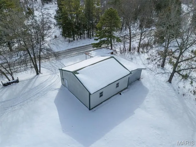 $285,000 | 19901 Gore Road, Ste. Genevieve, MO 63670