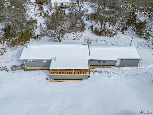 $285,000 | 19901 Gore Road, Ste. Genevieve, MO 63670