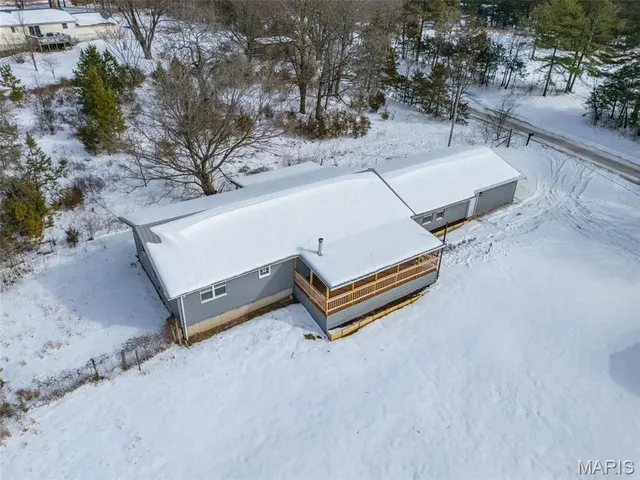 $285,000 | 19901 Gore Road, Ste. Genevieve, MO 63670