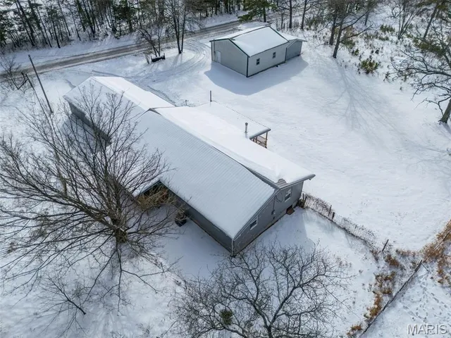 $285,000 | 19901 Gore Road, Ste. Genevieve, MO 63670