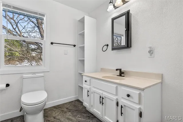 $285,000 | 19901 Gore Road, Ste. Genevieve, MO 63670