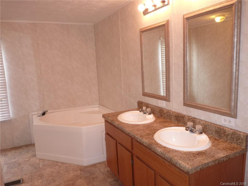 390 Kinder Road Harmony, NC 28634 - Photo 22 of 43 Gallery Image 22
