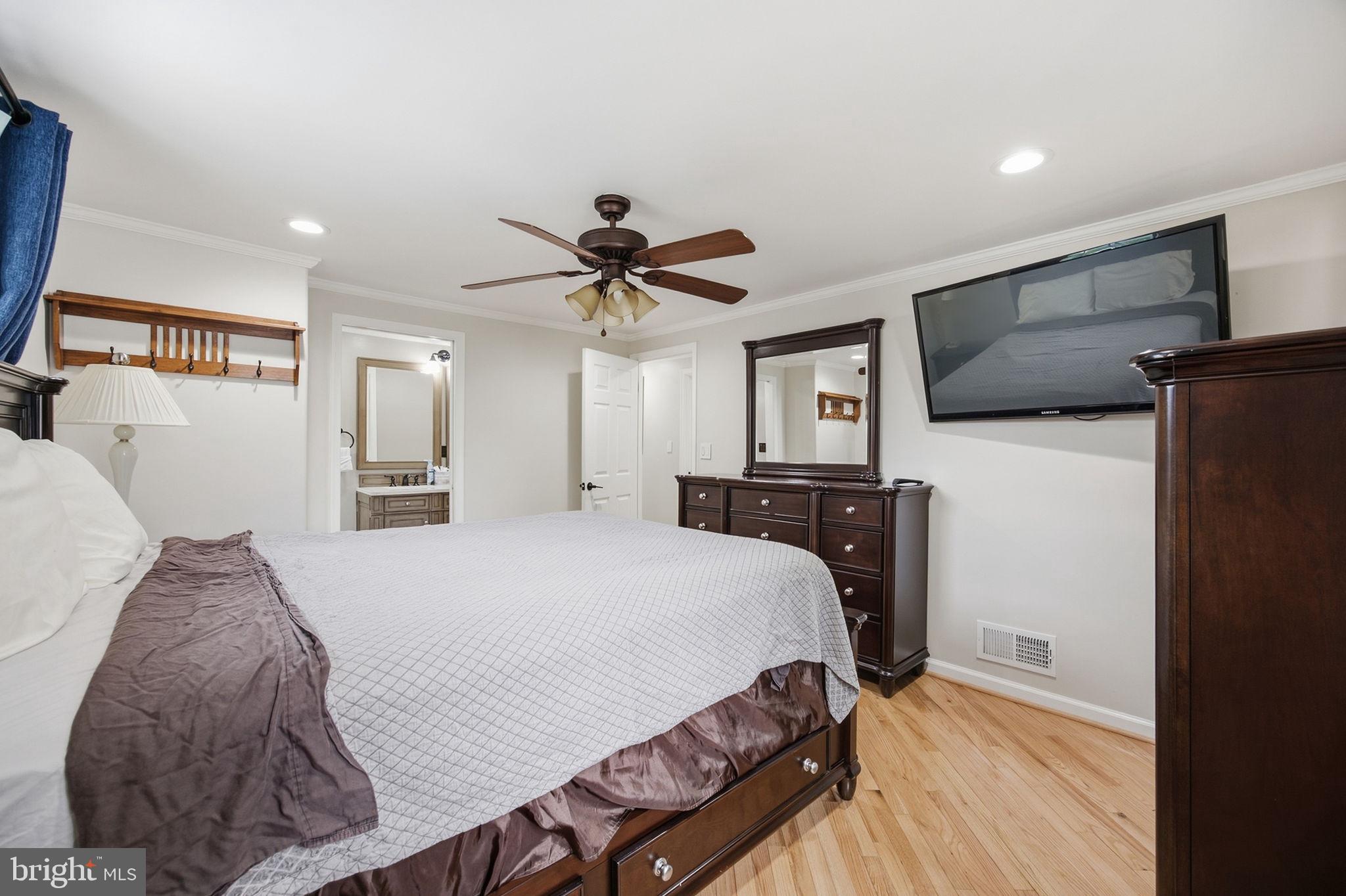 8001 Postoak Road Potomac, MD 20854 - Photo 29 of 57 Gallery Image 29