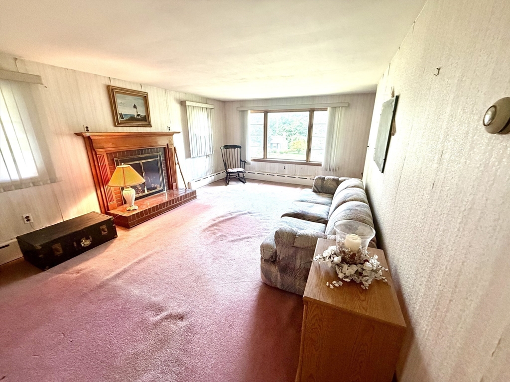 817 Somers Road East Longmeadow, MA 01028 - Photo 16 of 34