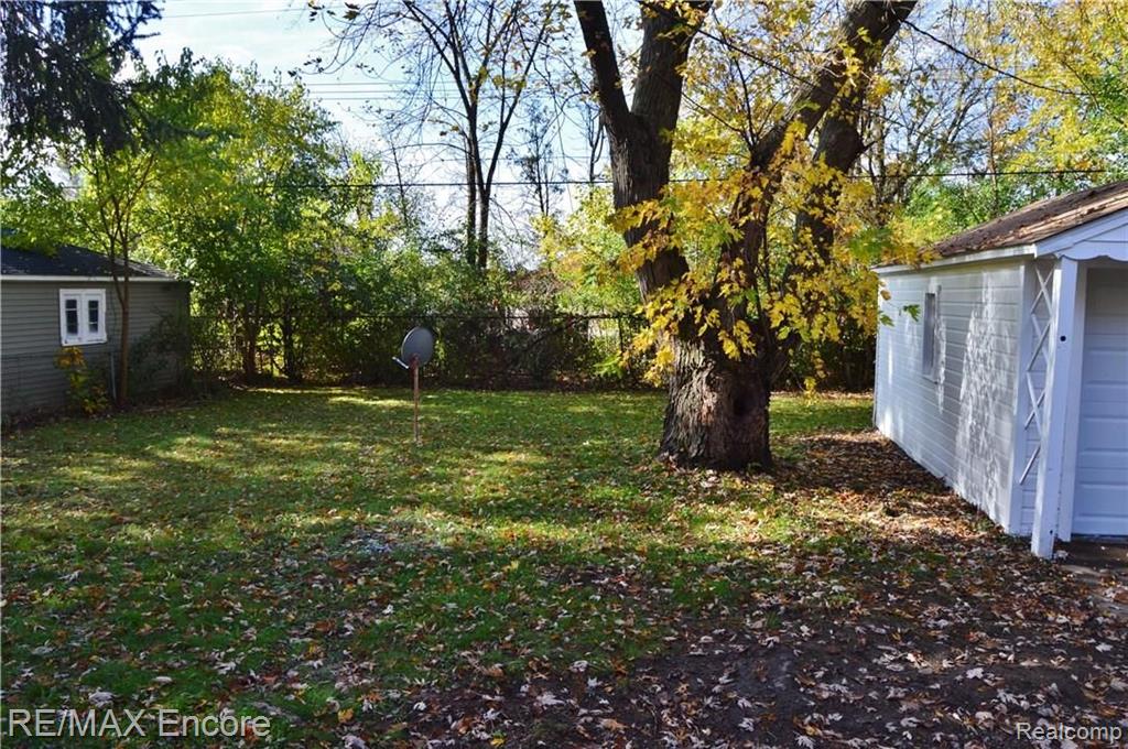 31215 West Rutland Street Beverly Hills, MI 48025 - Photo 24 of 26
