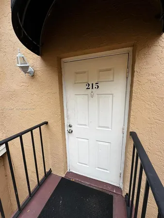 $185,000 | 6023 10th Avenue North, Unit N 215, Lake Worth, FL 33463