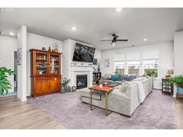 $499,900 | 1439 Echo Valley Drive, Junction City, OR 97448