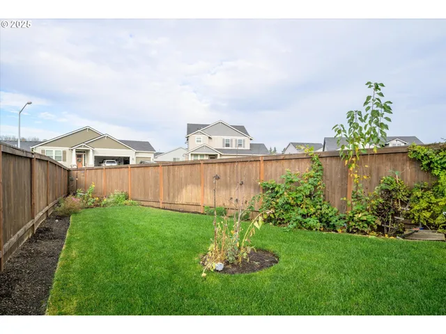 $499,900 | 1439 Echo Valley Drive, Junction City, OR 97448