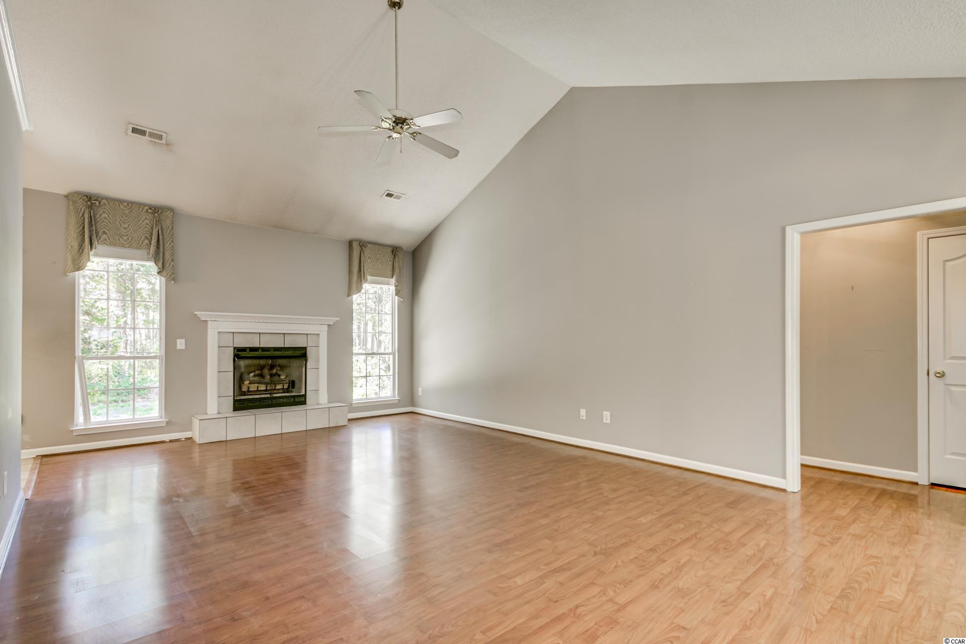 262 Arcadia Road Pawleys Island, SC 29585 - Photo 4 of 35 Gallery Image 4