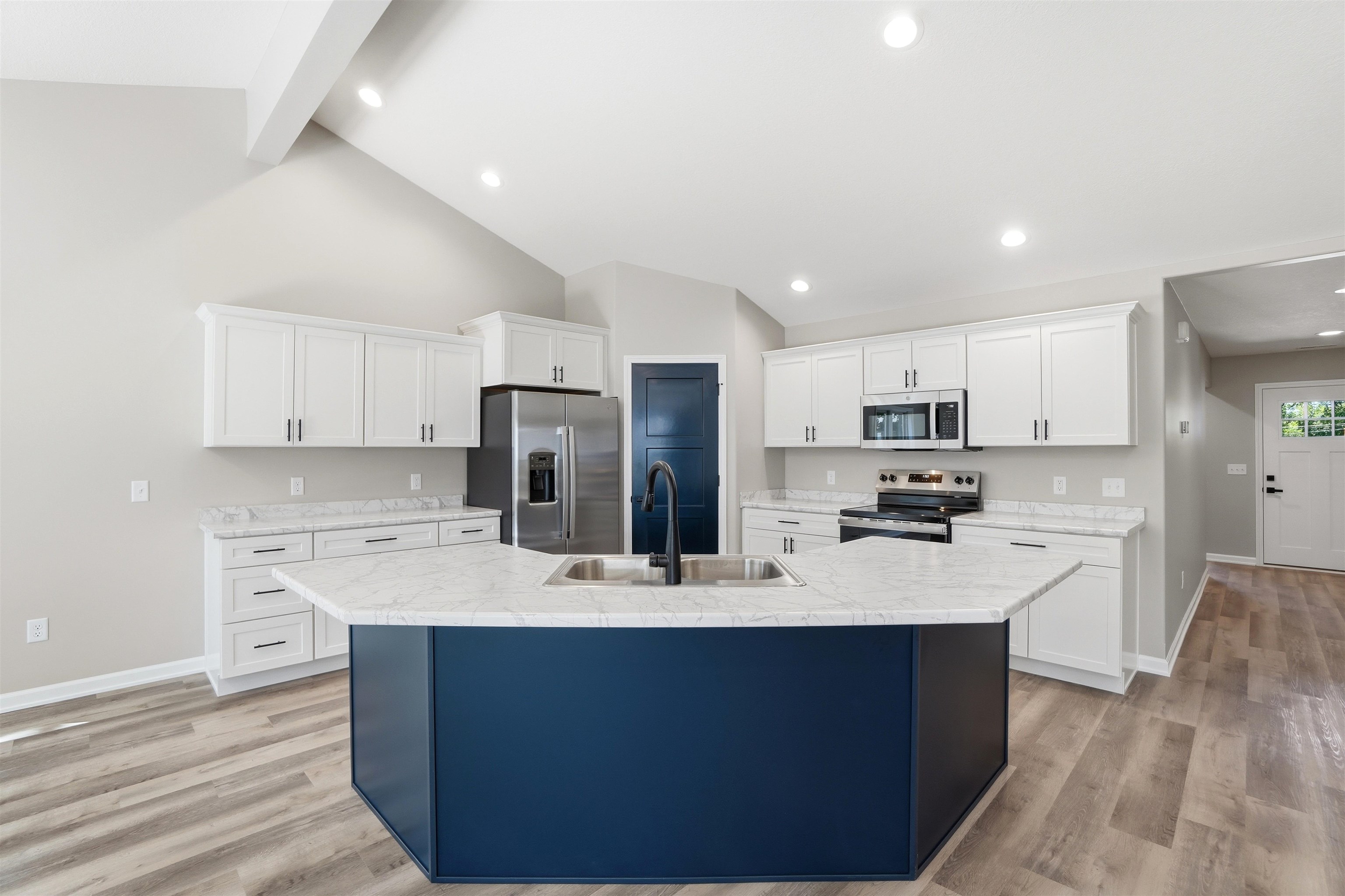 520 South Center Street Waterloo, IN 46793 - Photo 5 of 30