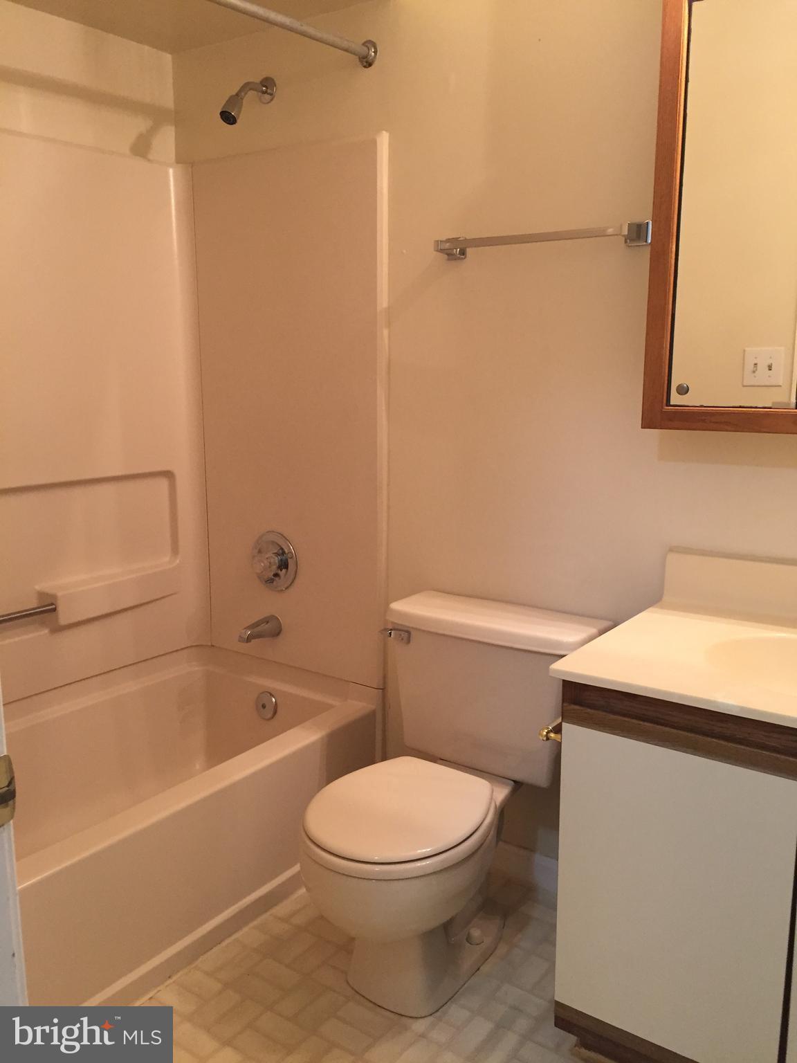 8341 Montgomery Run Road, Unit H Ellicott City, MD 21043 - Photo 13 of 16 Bath