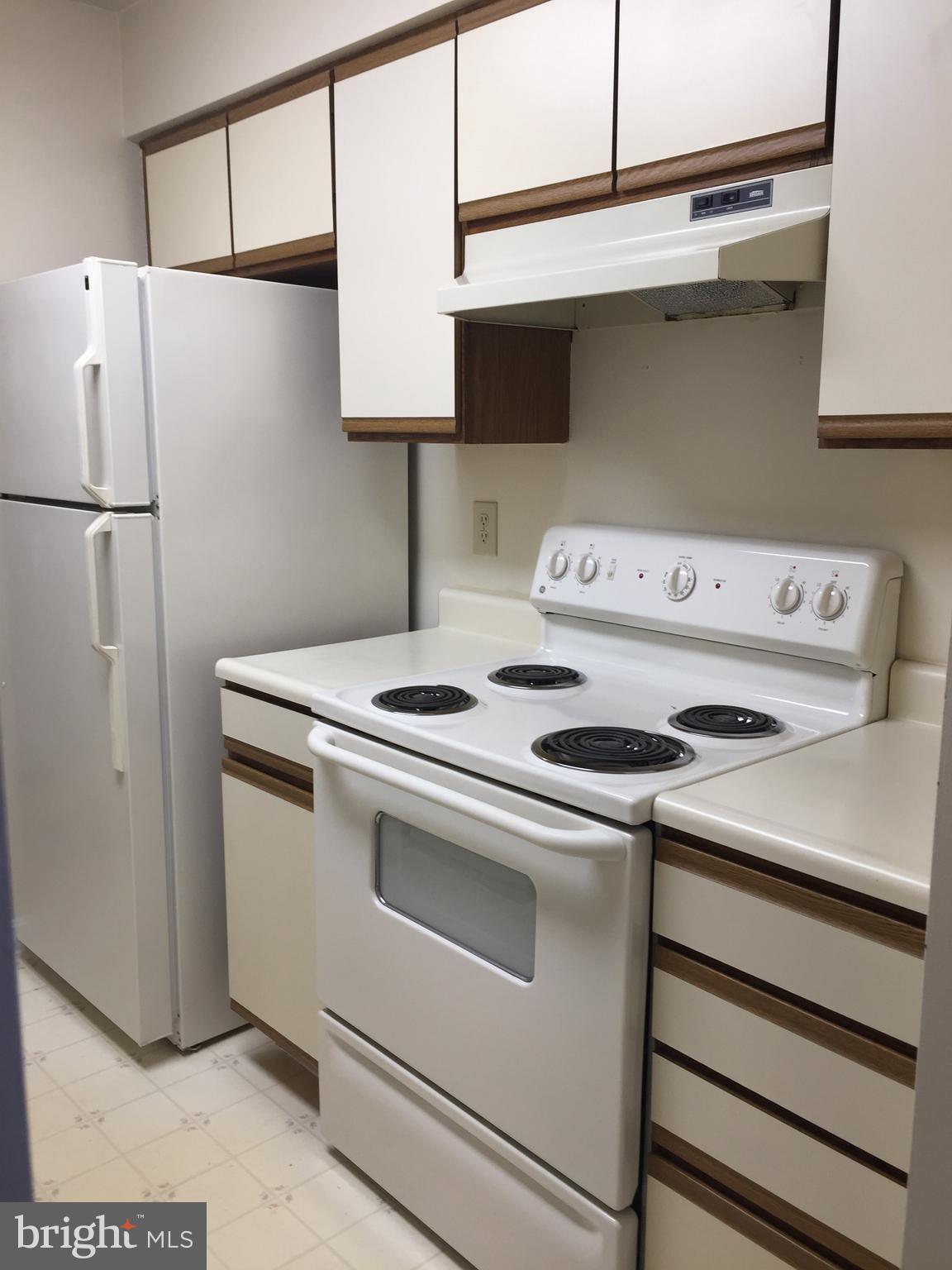 8341 Montgomery Run Road, Unit H Ellicott City, MD 21043 - Photo 3 of 16 Kitchen