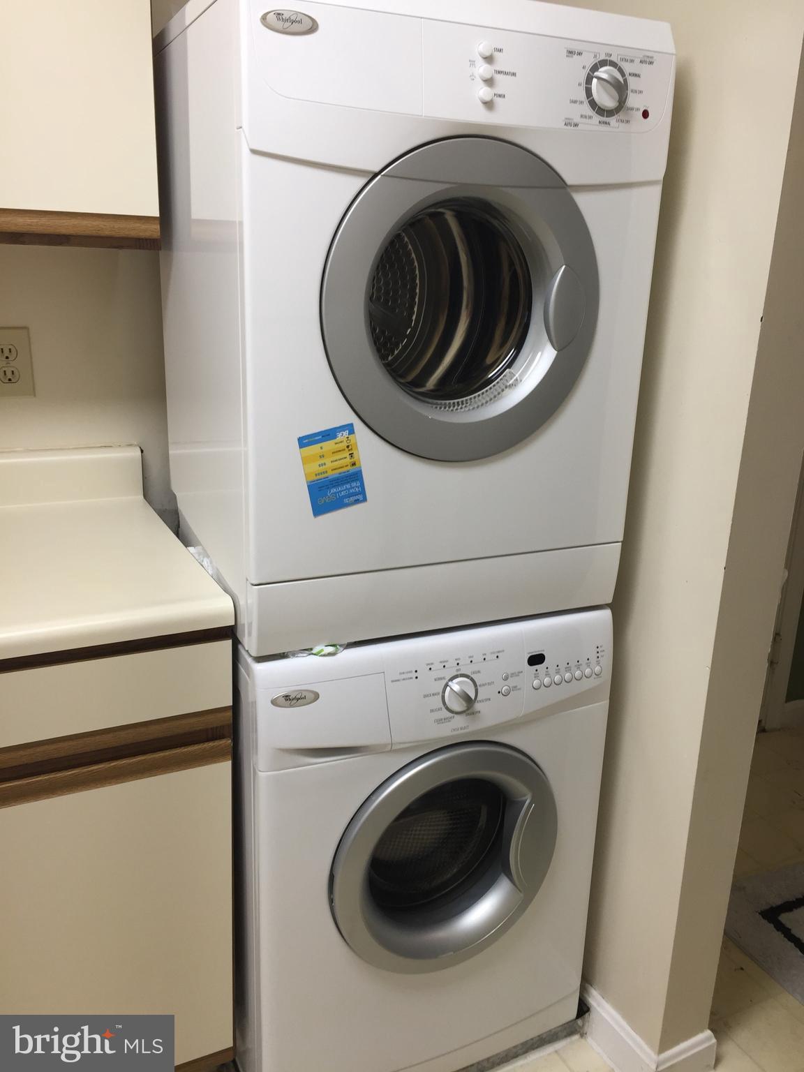8341 Montgomery Run Road, Unit H Ellicott City, MD 21043 - Photo 5 of 16 Kitchen