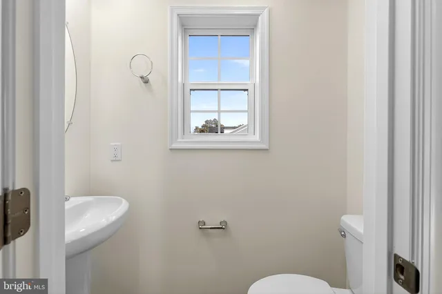 $615,000 | 719 West Evens Road, Viola, DE 19979