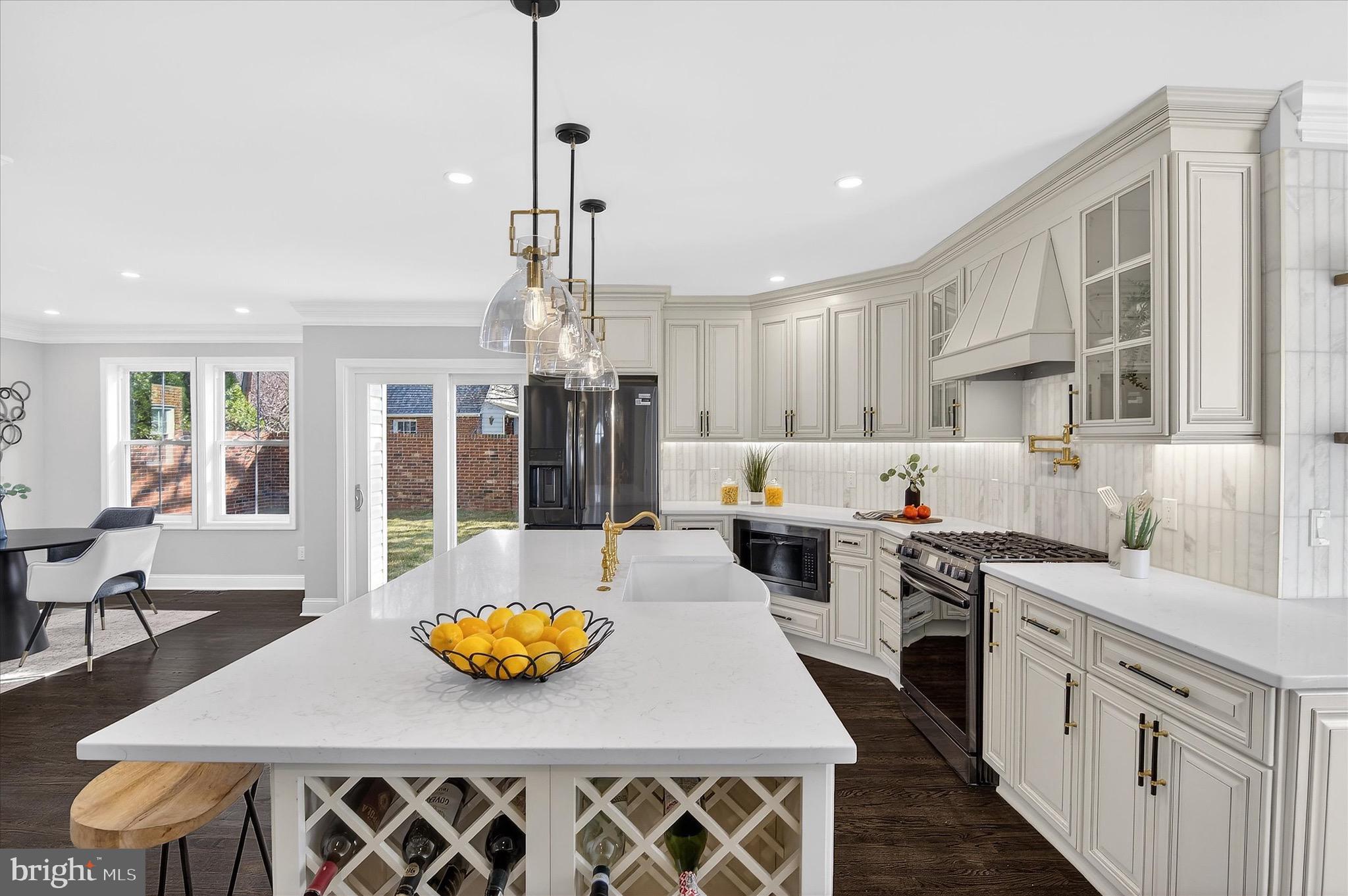 1607 North Glebe Road Arlington, VA 22207 - Photo 13 of 45 Kitchen
