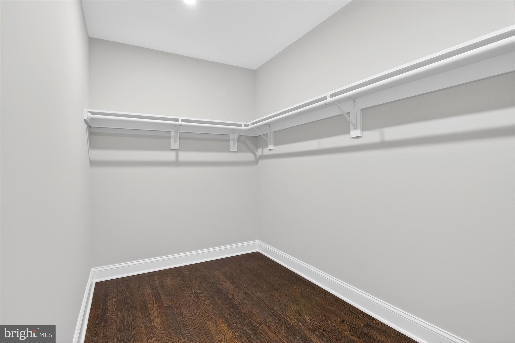 1607 North Glebe Road Arlington, VA 22207 - Photo 21 of 45 Master Closet