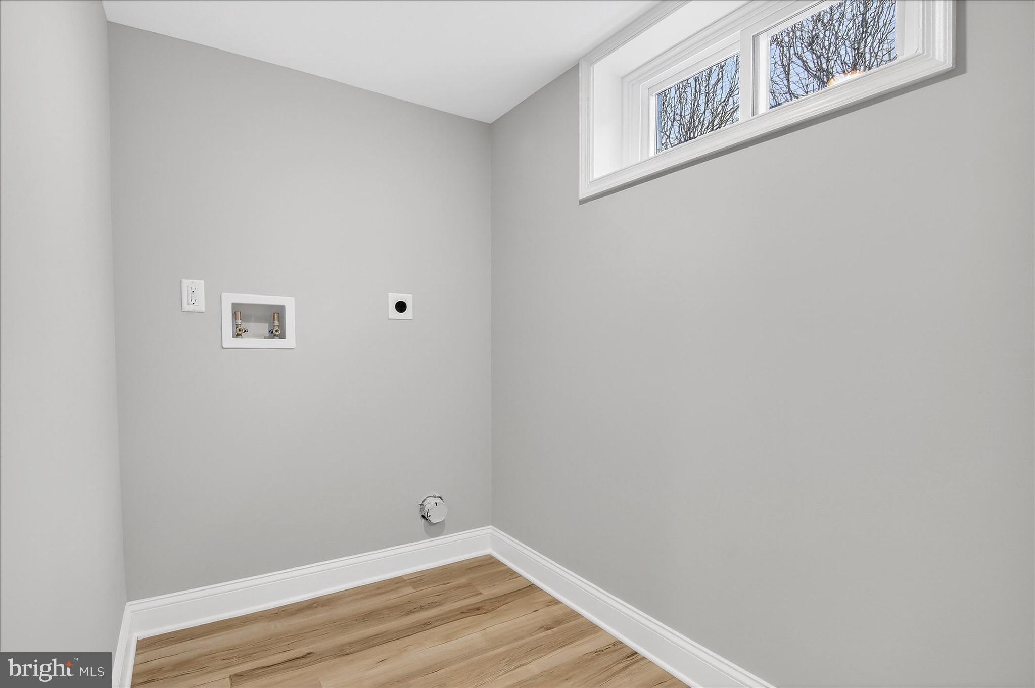 1607 North Glebe Road Arlington, VA 22207 - Photo 38 of 45 Laundry room in basement