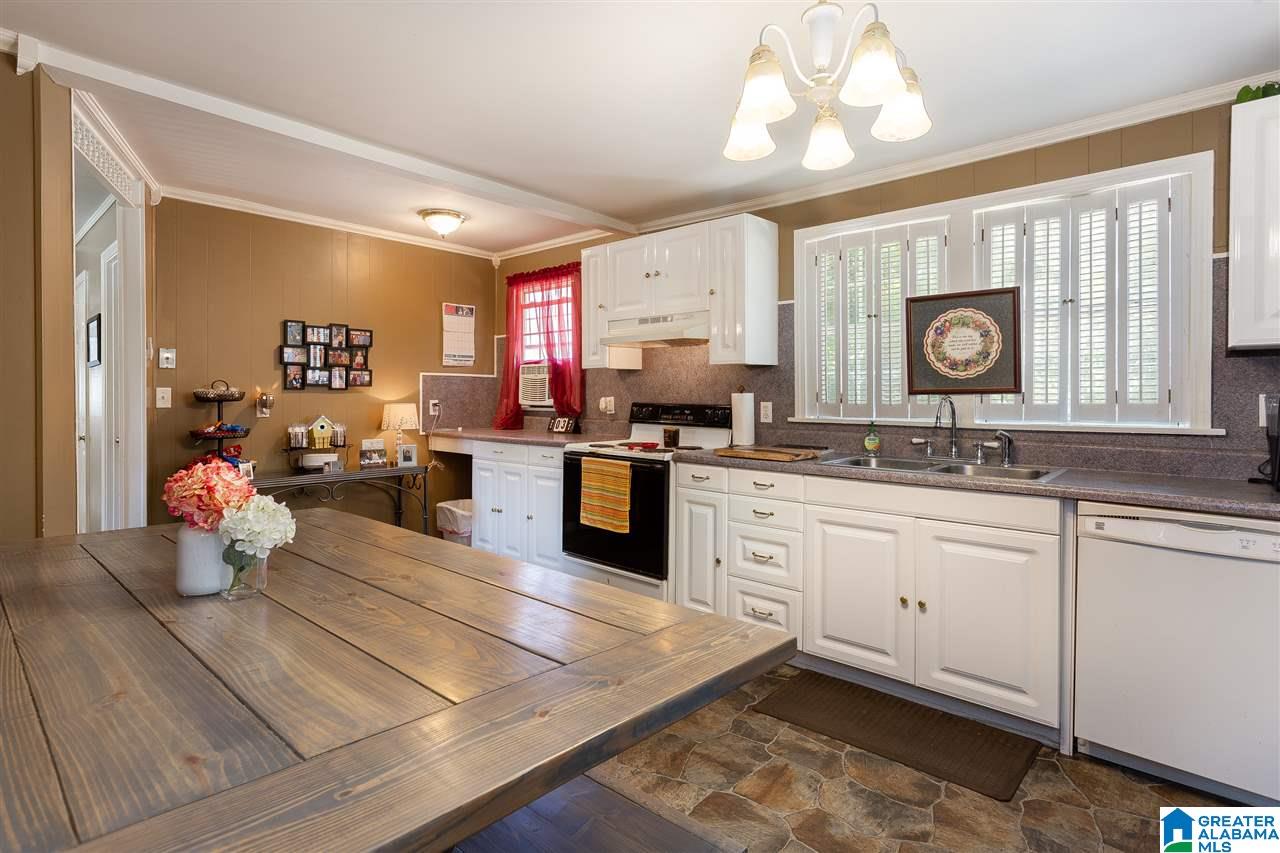 1495 Sawyer Mountain Road Oneonta, AL 35121 - Photo 17 of 39