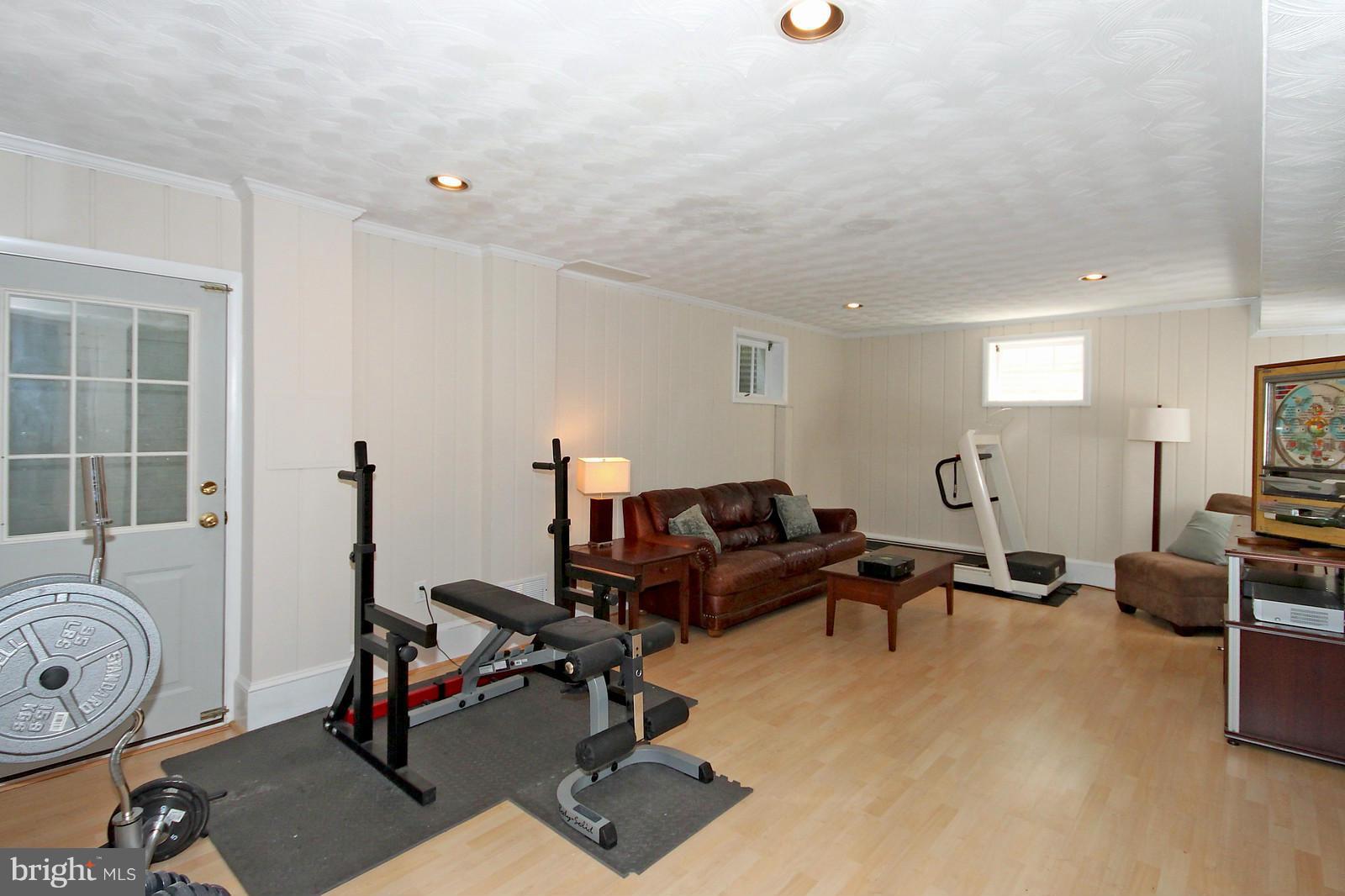 9919 Old Spring Road Kensington, MD 20895 - Photo 22 of 26 Interior (General)