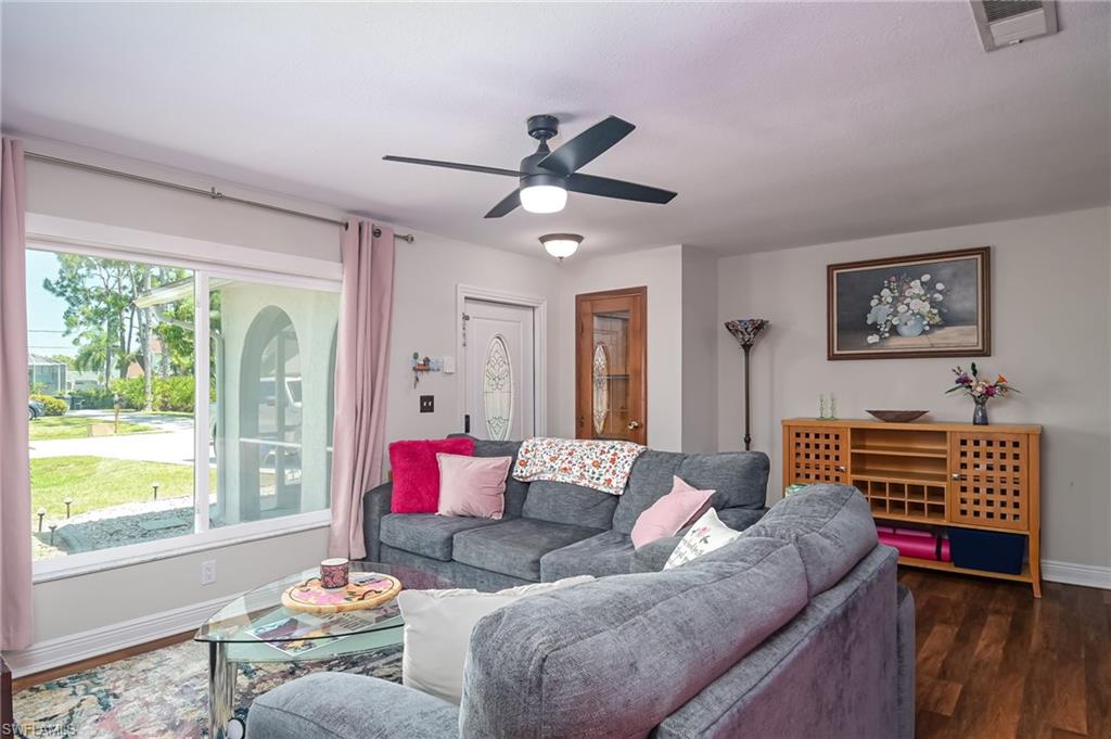 9216 Pineapple Road Fort Myers, FL 33967 - Photo 5 of 29 Gallery Image 5