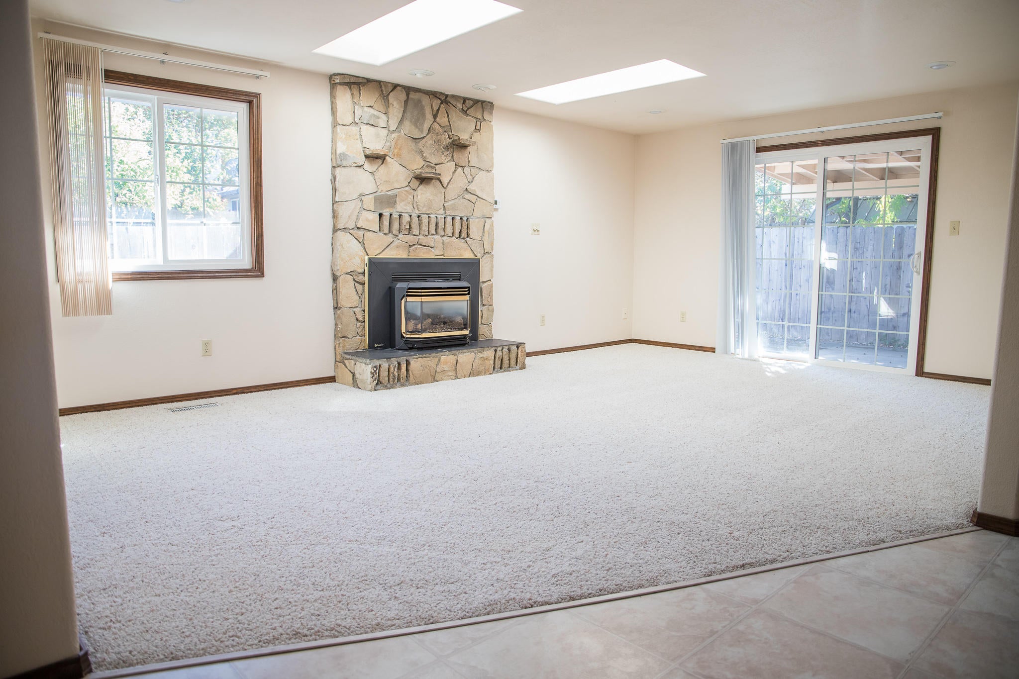1992 Spring Street Medford, OR 97504 - Photo 15 of 37 15