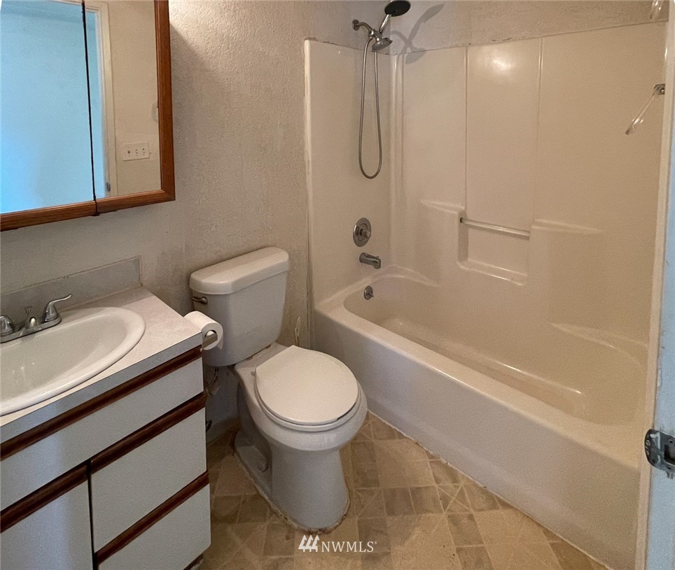 237 Southwest James Street Chehalis, WA 98532 - Photo 13 of 26 Gallery Image 13