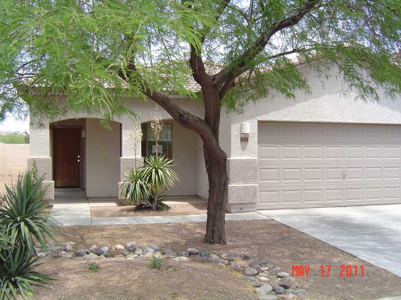 6334 West Riva Road Phoenix, AZ 85043 - Photo 1 of 11 Front yard