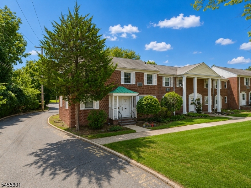445 Morris Avenue Springfield, NJ 07081 - Photo 14 of 14 Gallery Image 14