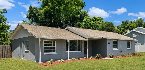 a front view of house with yard