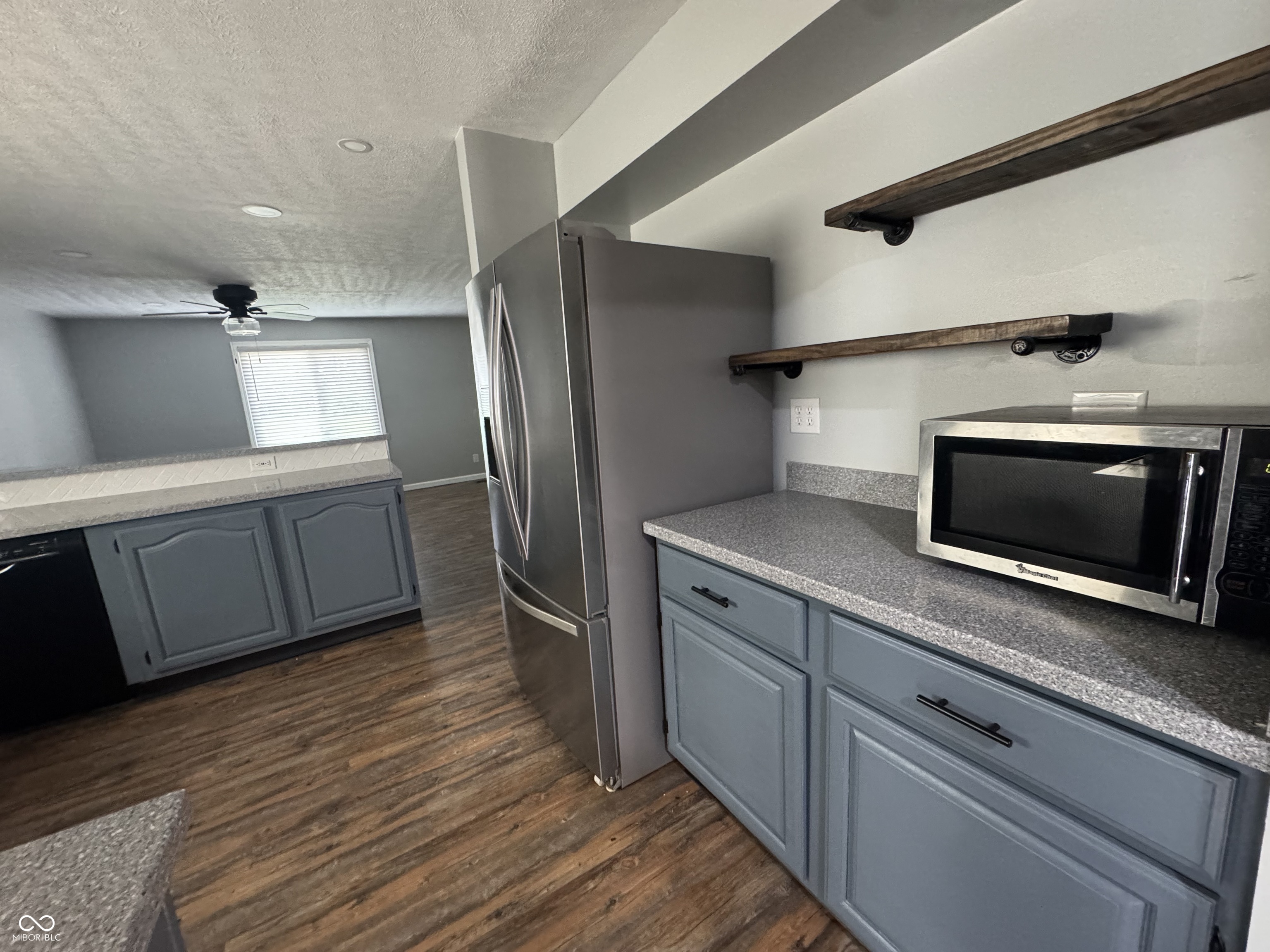 307 West Pierce Street Whitestown, IN 46075 - Photo 4 of 24