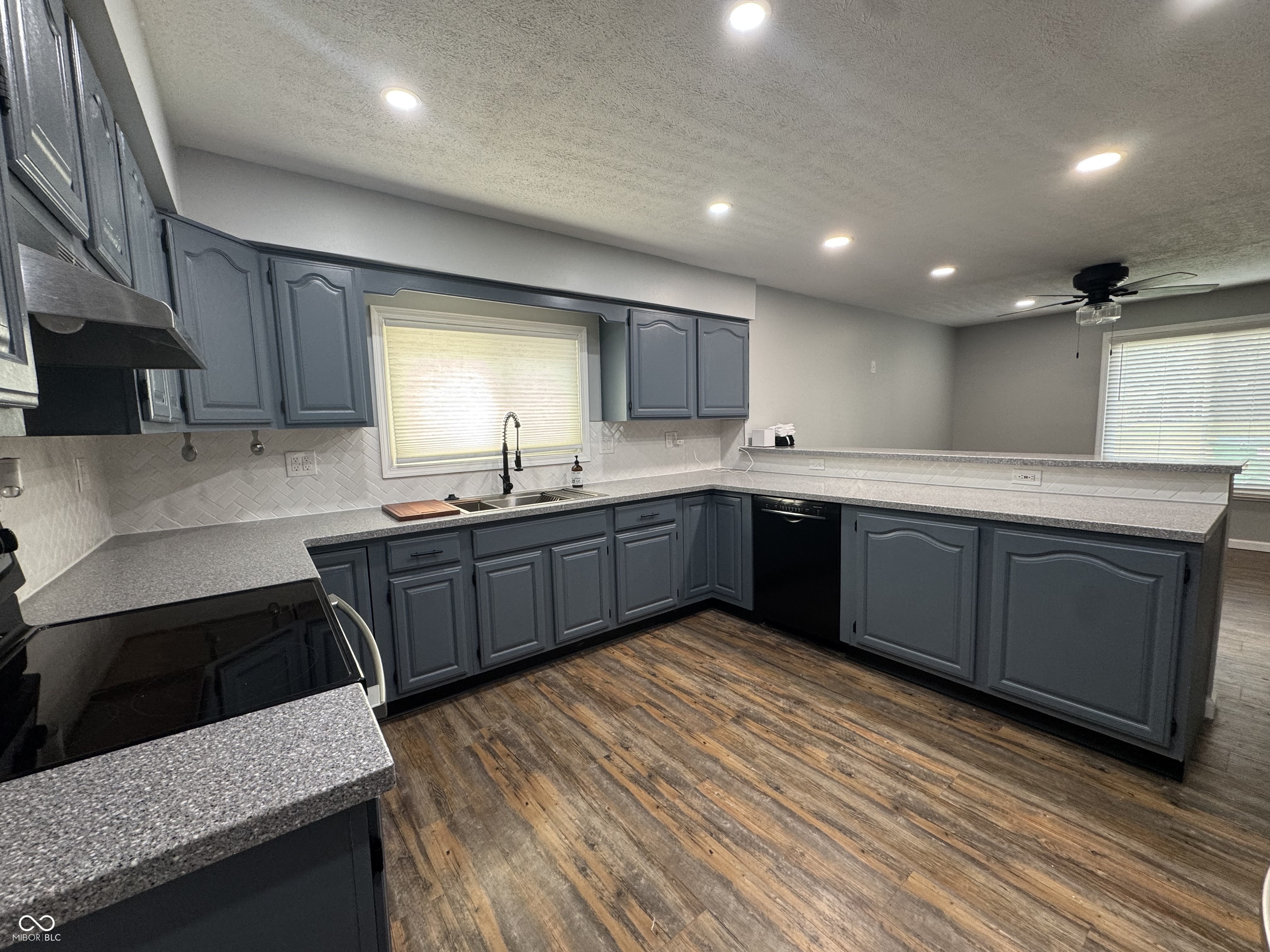 307 West Pierce Street Whitestown, IN 46075 - Photo 5 of 24