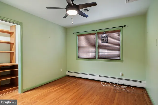 $2,800 | 55 East Evesham Road, Runnemede, NJ 08078