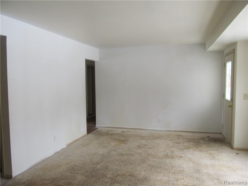 8253 McCandlish Road Grand Blanc, MI 48439 - Photo 10 of 32 IMG_3279.JPG
