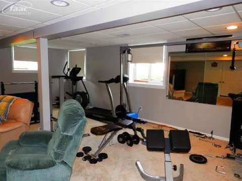 5401 East Carpenter Road Flint, MI 48506 - Photo 72 of 80 20416919-71.JPG