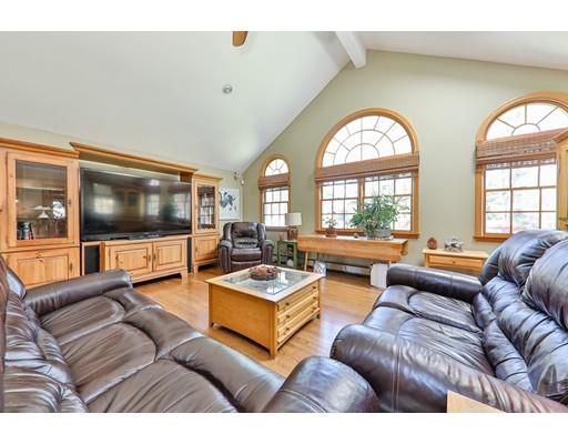 7 Birchcroft Road Canton, MA 02021 - Photo 9 of 28 Gallery Image 9