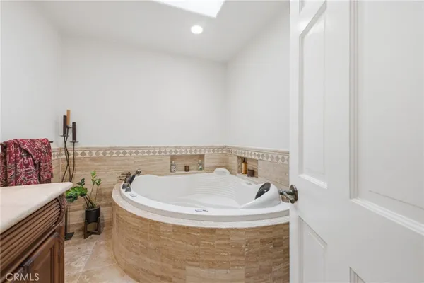$4,199,999 | 1633 Santiago Drive, Newport Beach, CA 92660
