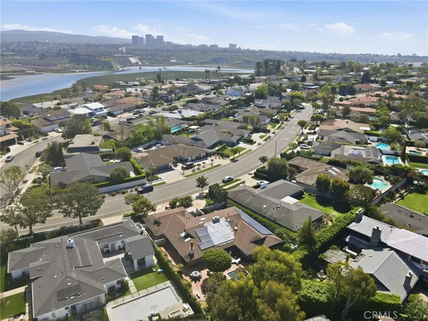 $4,199,999 | 1633 Santiago Drive, Newport Beach, CA 92660