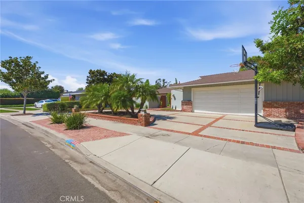 $4,199,999 | 1633 Santiago Drive, Newport Beach, CA 92660