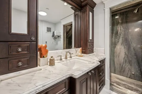 $5,995,000 | 729 Douglass Street, San Francisco, CA 94114