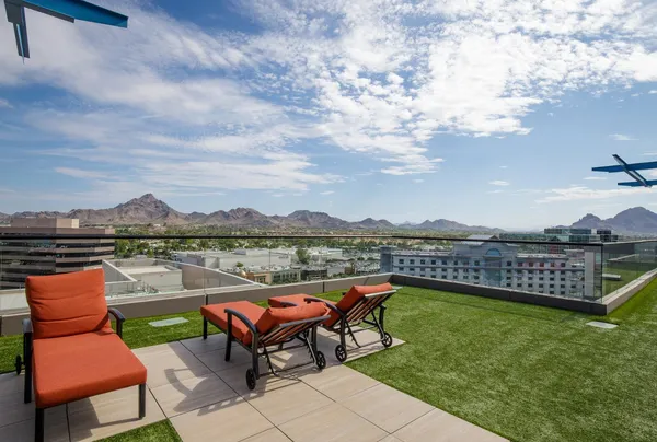 $3,000 | 4808 North 24th Street, Unit 228, Phoenix, AZ 85016