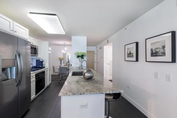 $3,000 | 4808 North 24th Street, Unit 228, Phoenix, AZ 85016