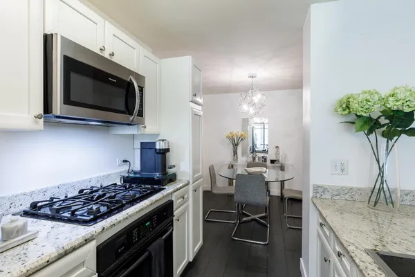 $3,000 | 4808 North 24th Street, Unit 228, Phoenix, AZ 85016