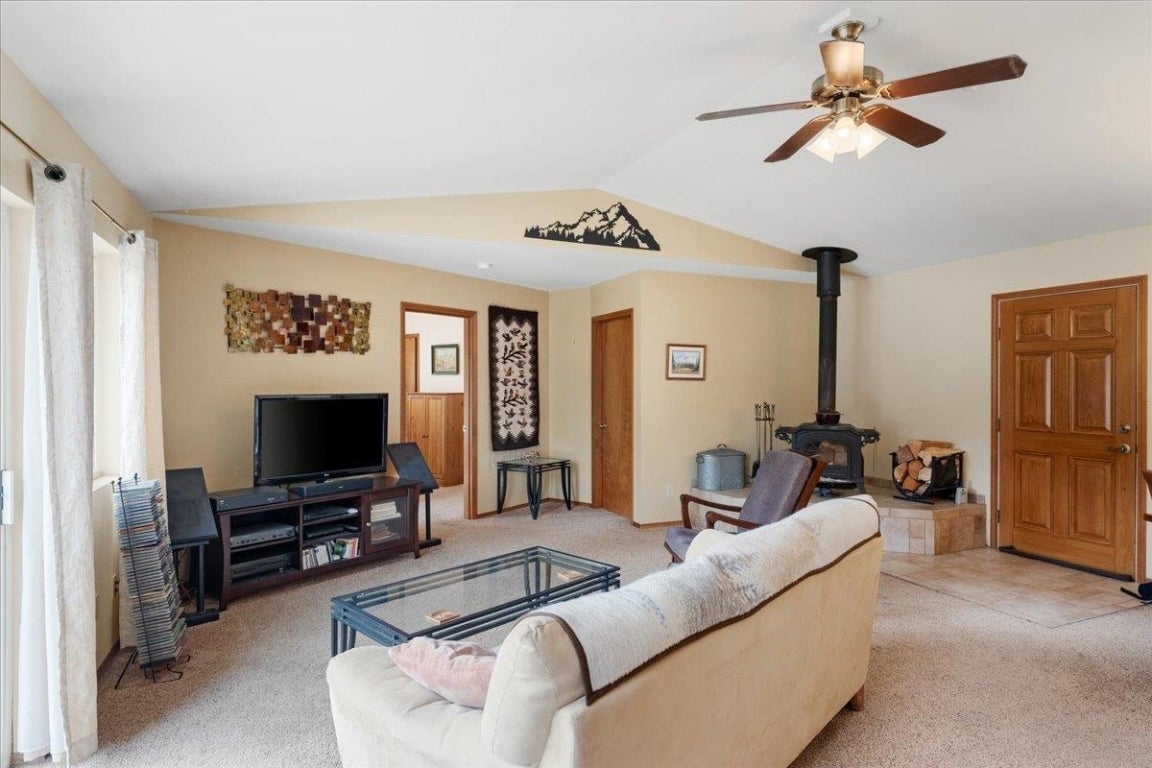 7411 Sugar Pine Road Weed, CA 96094 - Photo 9 of 24 Gallery Image 9