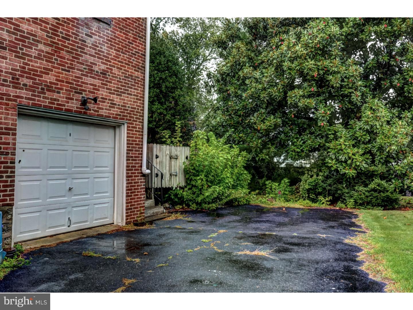 309 Brock Road Springfield, PA 19064 - Photo 5 of 20 Garage