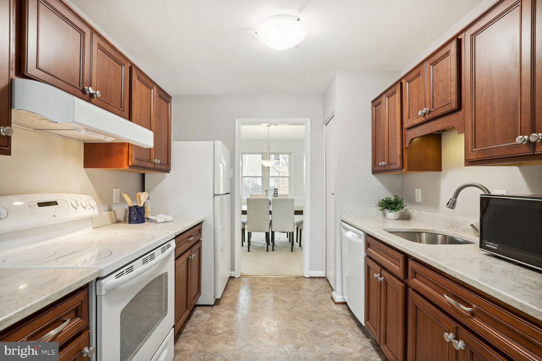 209 Longdraft Road Gaithersburg, MD 20878 - Photo 12 of 48