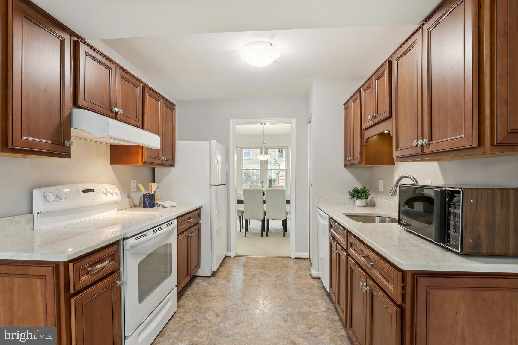 209 Longdraft Road Gaithersburg, MD 20878 - Photo 13 of 48