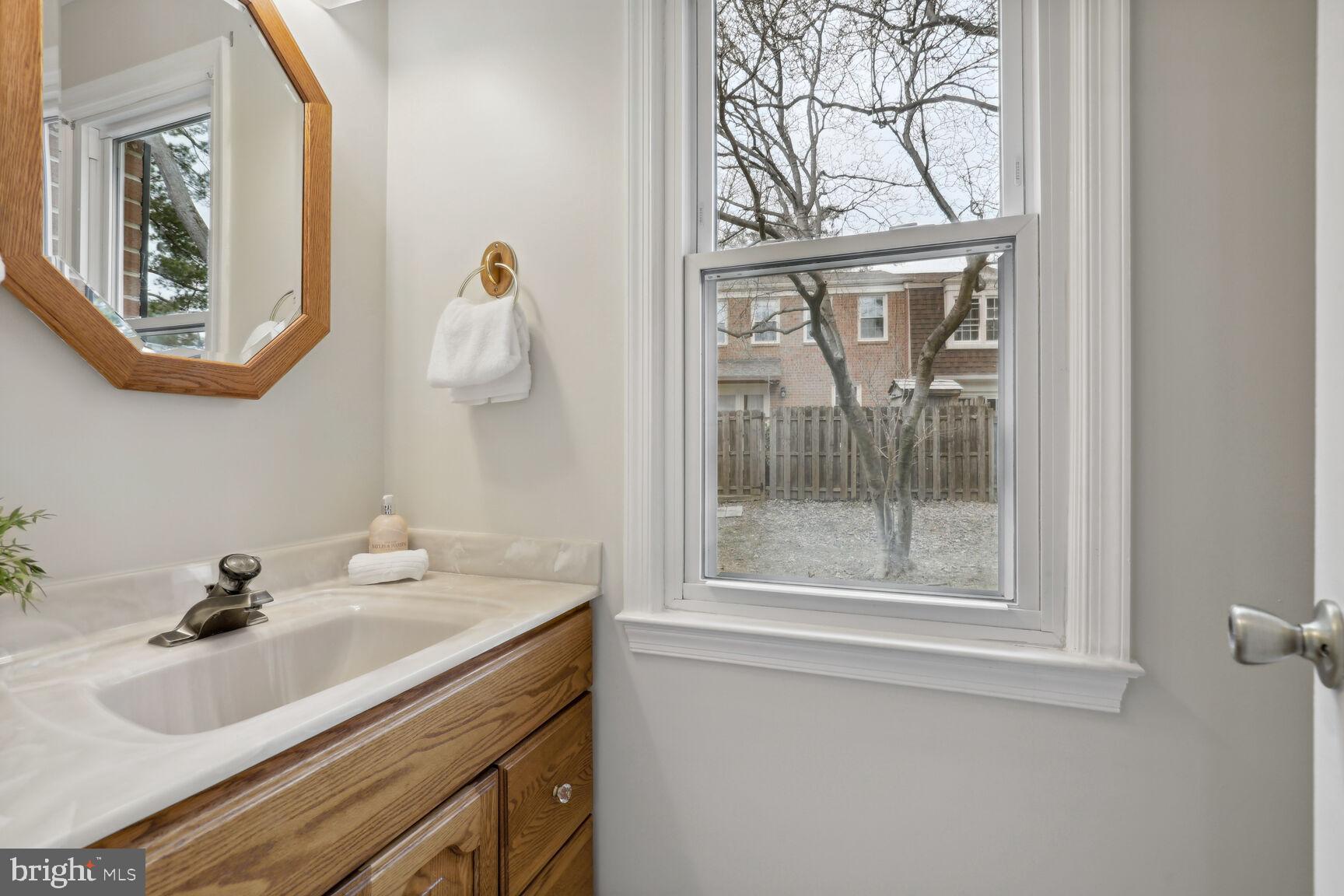 209 Longdraft Road Gaithersburg, MD 20878 - Photo 16 of 48 First Floor Half Bath