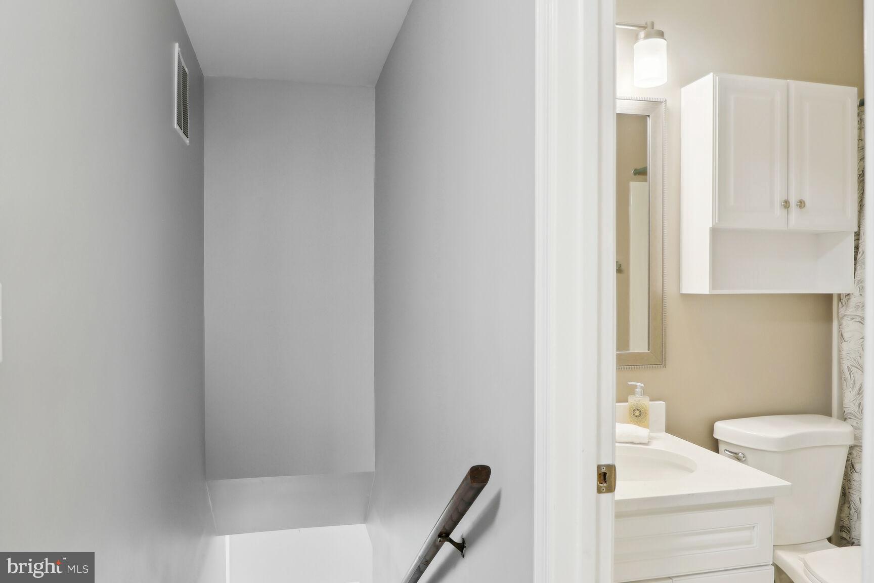 209 Longdraft Road Gaithersburg, MD 20878 - Photo 31 of 48