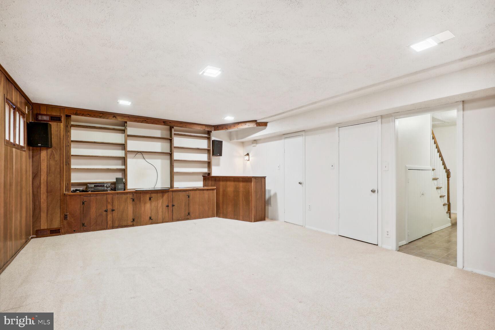 209 Longdraft Road Gaithersburg, MD 20878 - Photo 37 of 48