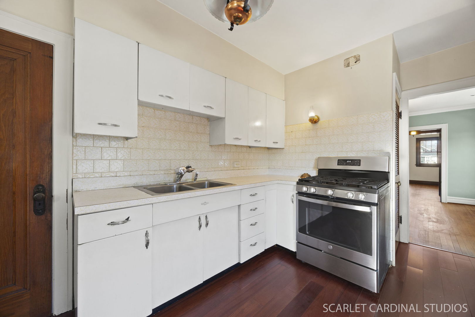 6508 Sinclair Avenue Berwyn, IL 60402 - Photo 7 of 17